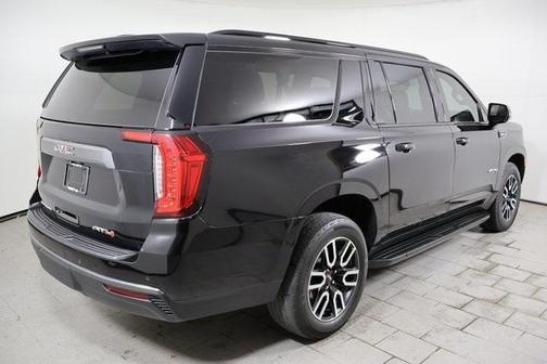 2021 GMC Yukon XL AT4