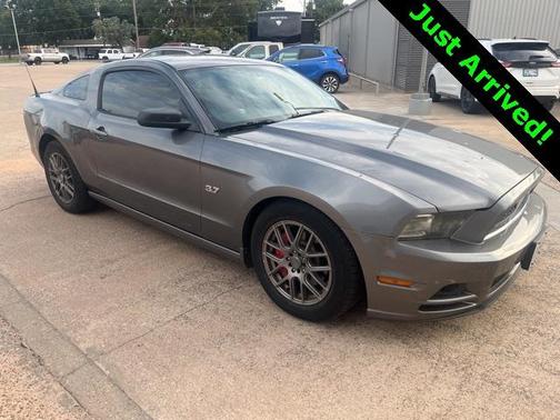 2014 Ford Mustang V6
