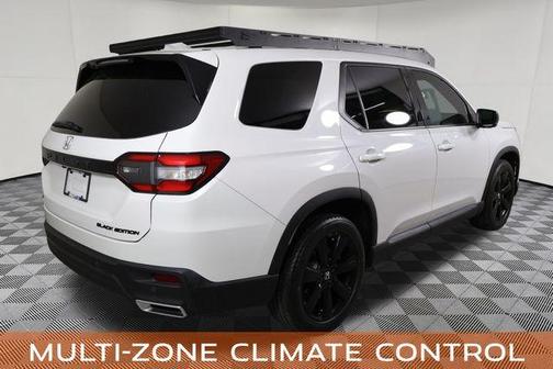 Platinum White Pearl 2025 Honda Pilot Black Edition