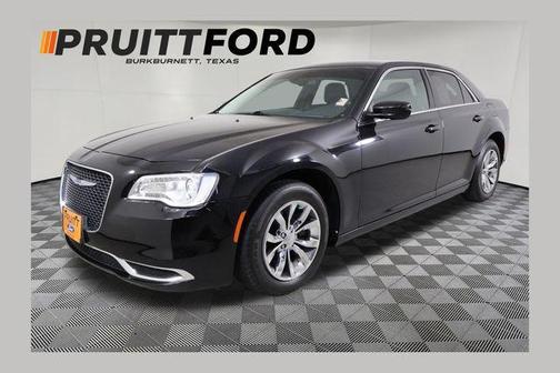 Gloss Black 2019 Chrysler 300 Touring