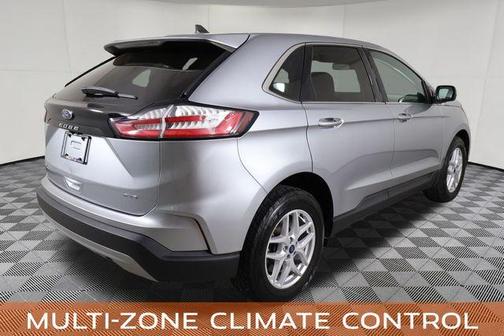 Iconic Silver Metallic 2022 Ford Edge SEL