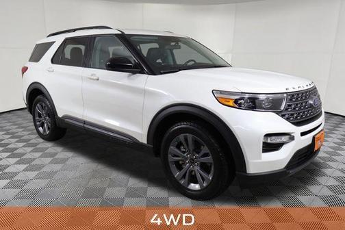 White Metallic 2022 Ford Explorer XLT