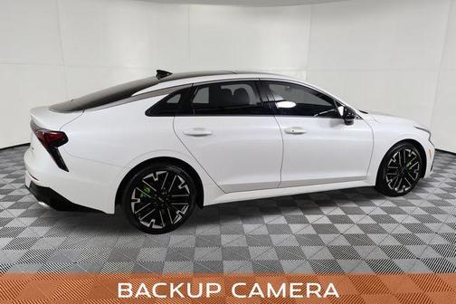Snow White Pearl 2025 Kia K5 GT