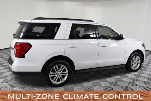 Oxford White 2024 Ford Expedition XLT