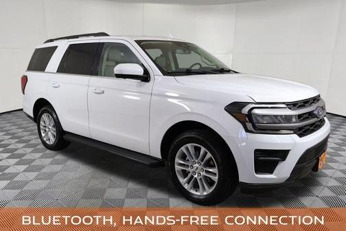Oxford White 2024 Ford Expedition XLT