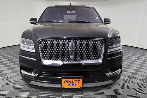 Infinite Black Metallic 2019 Lincoln Navigator L Reserve