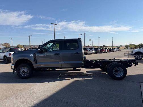 Carbonized Gray Metallic 2027 Ford F-350 XL