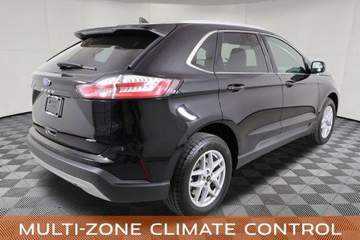 Black Metallic 2024 Ford Edge SEL