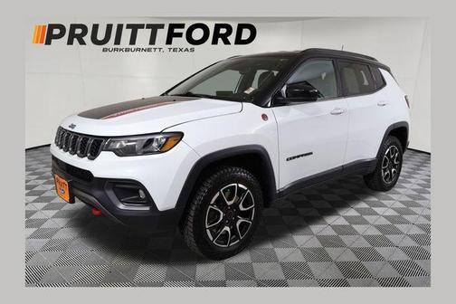 Bright White Clearcoat 2025 Jeep Compass Trailhawk