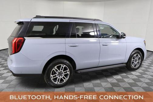 Glacier Gray Metallic 2025 Ford Expedition Active