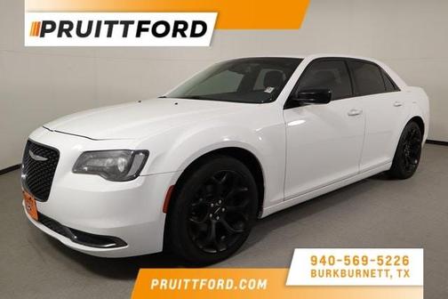 2018 Chrysler 300 Touring