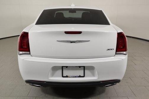 2018 Chrysler 300 Touring