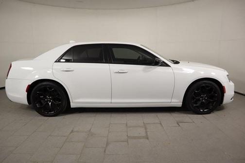 2018 Chrysler 300 Touring