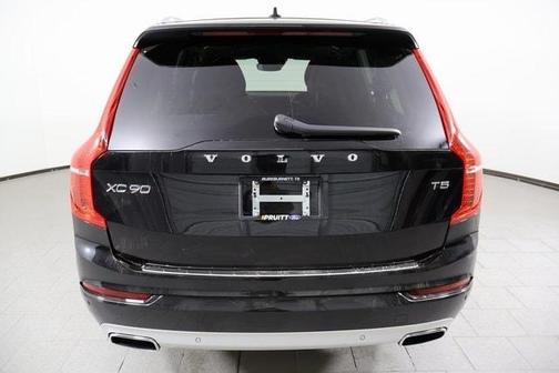 2021 Volvo XC90 T5 Momentum 7 Passenger