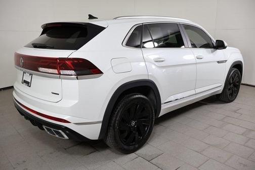2024 Volkswagen Atlas Cross Sport 2.0T SEL R-Line