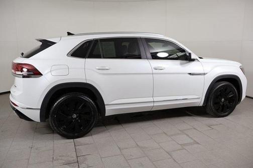 2024 Volkswagen Atlas Cross Sport 2.0T SEL R-Line