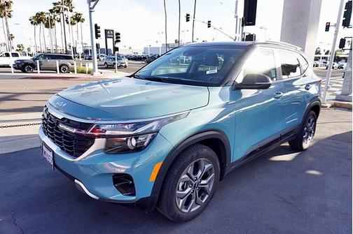 Pluton Blue/Black Roof 2024 Kia Seltos S