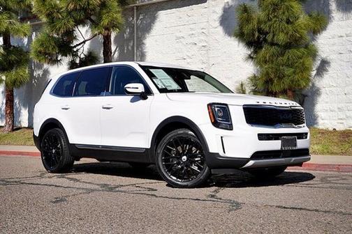 Glacial White Pearl 2022 Kia Telluride LX