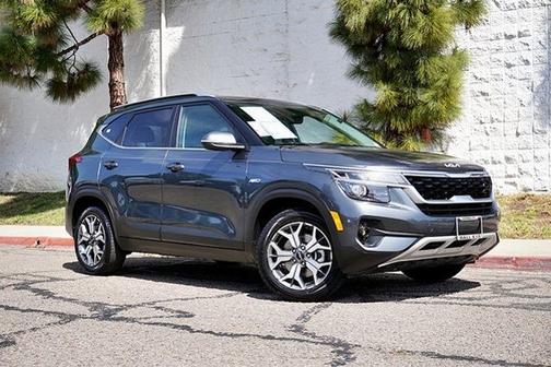 Gravity Gray 2023 Kia Seltos EX