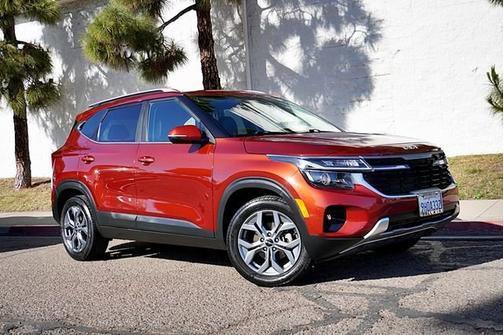 Mars Orange 2024 Kia Seltos S
