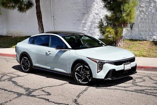 2025 Kia K4 GT-Line