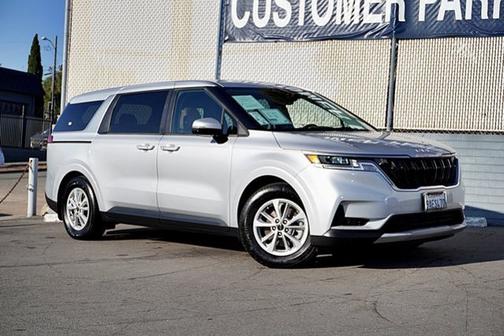2022 Kia Carnival LXS