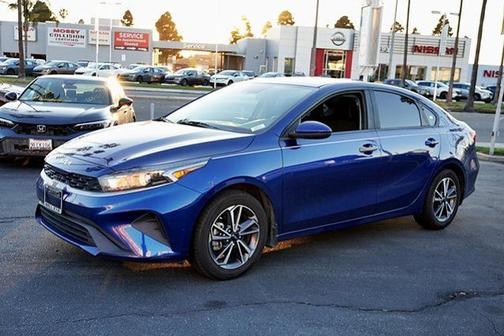 Deep Sea Blue 2022 Kia Forte LXS
