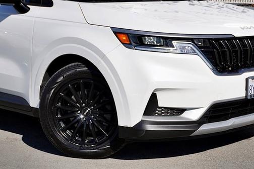 2022 Kia Carnival LXS