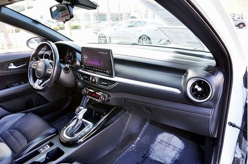 Snow White Pearl 2023 Kia Forte GT-Line