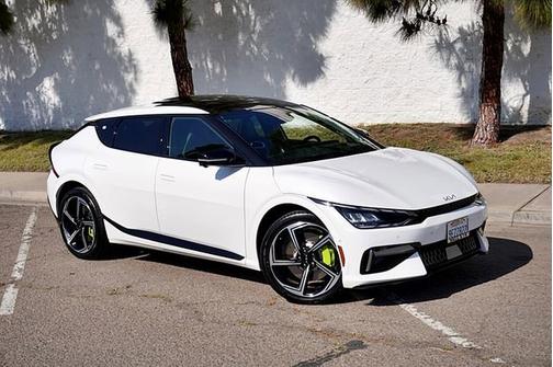 Snow White Pearl 2023 Kia EV6 GT