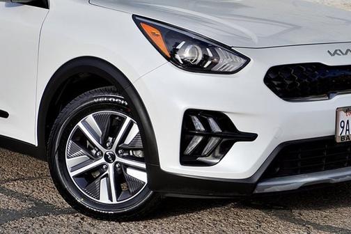 2022 Kia Niro LXS