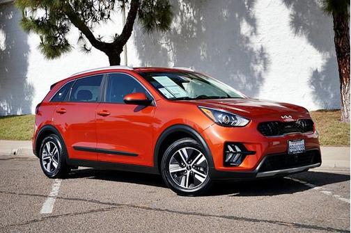 Solar Orange 2022 Kia Niro LXS