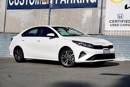 2023 Kia Forte LXS