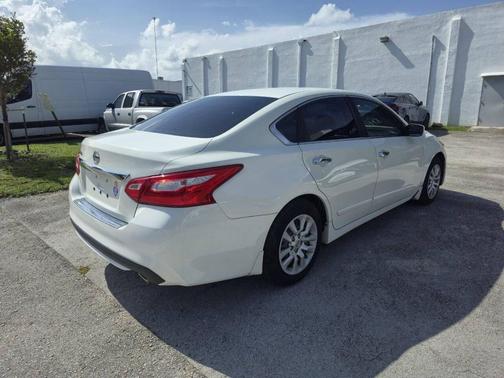 2017 Nissan Altima 2.5 SV