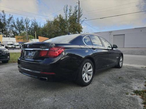 2013 BMW 740 740i 4dr Sedan