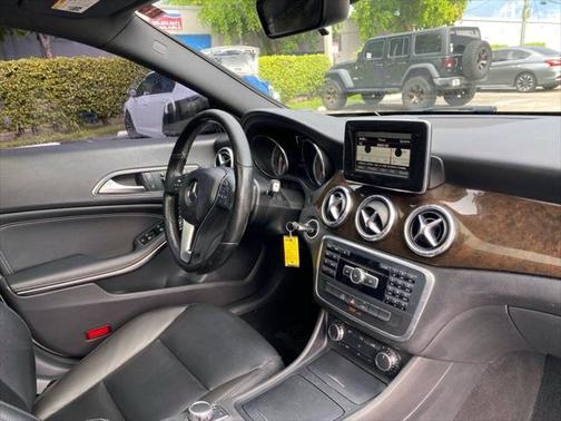 2014 Mercedes-Benz CLA-Class Base