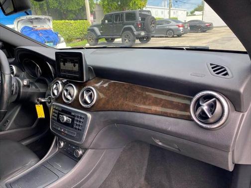 2014 Mercedes-Benz CLA-Class Base