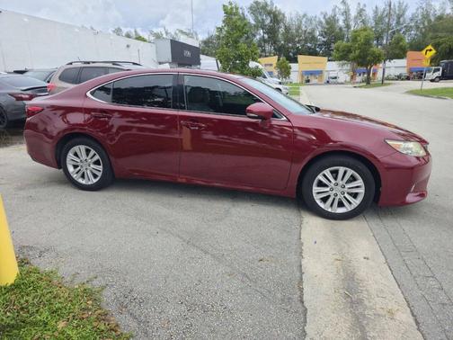 2015 Lexus ES 350 Crafted Line
