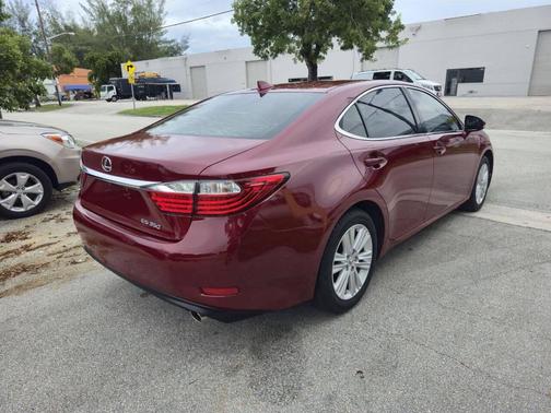 2015 Lexus ES 350 Crafted Line