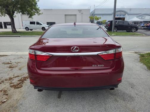 2015 Lexus ES 350 Crafted Line