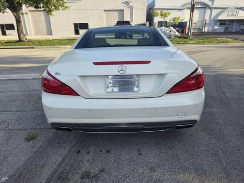 2015 Mercedes-Benz SL-Class SL 550 2dr Convertible