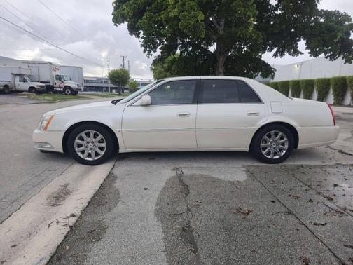 2008 Cadillac DTS Luxury II