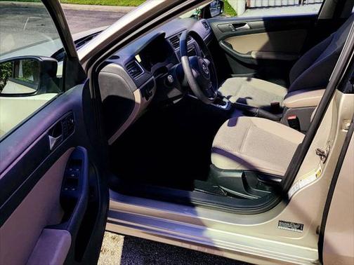 2014 Volkswagen Jetta Auto S