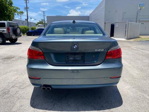 2010 BMW 528 528i 4dr Sedan