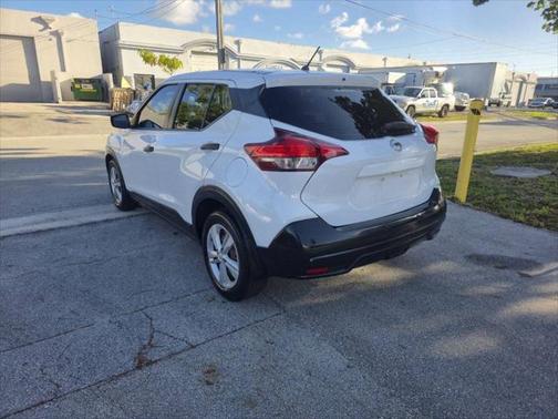 2020 Nissan Kicks S