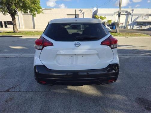 2020 Nissan Kicks S
