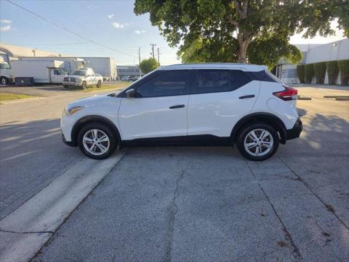 2020 Nissan Kicks S