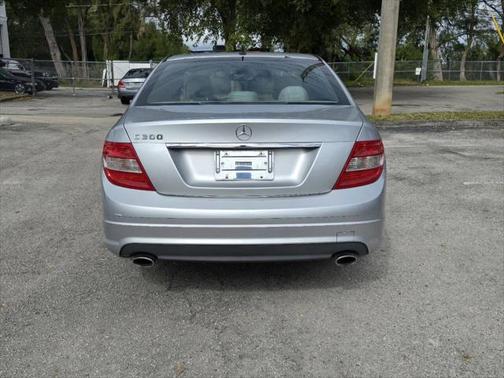 2009 Mercedes-Benz C-Class Luxury