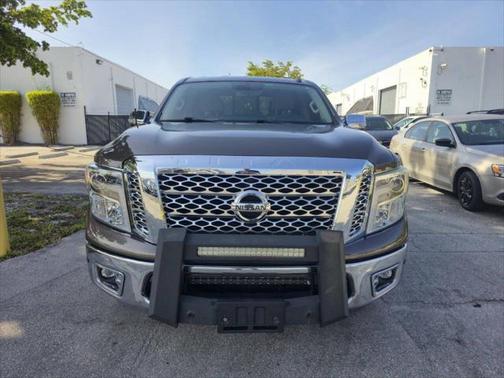 2017 Nissan Titan SL