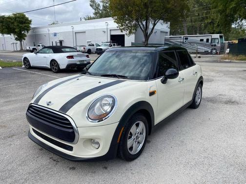 2016 MINI Hardtop Cooper